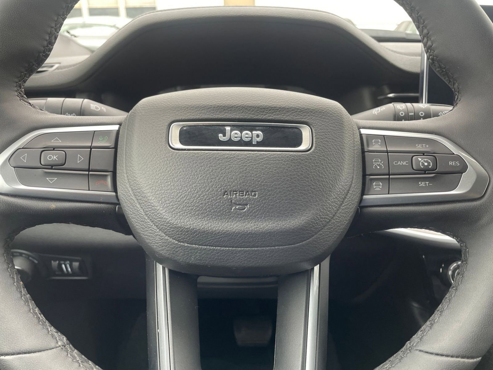 Thumbnail: 2025 Jeep Compass - 28