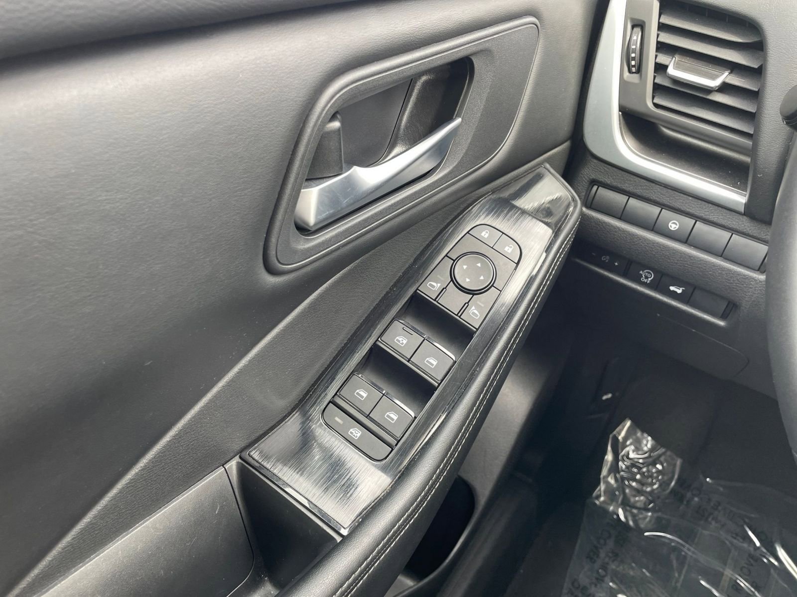 Thumbnail: 2025 Nissan Rogue - 18