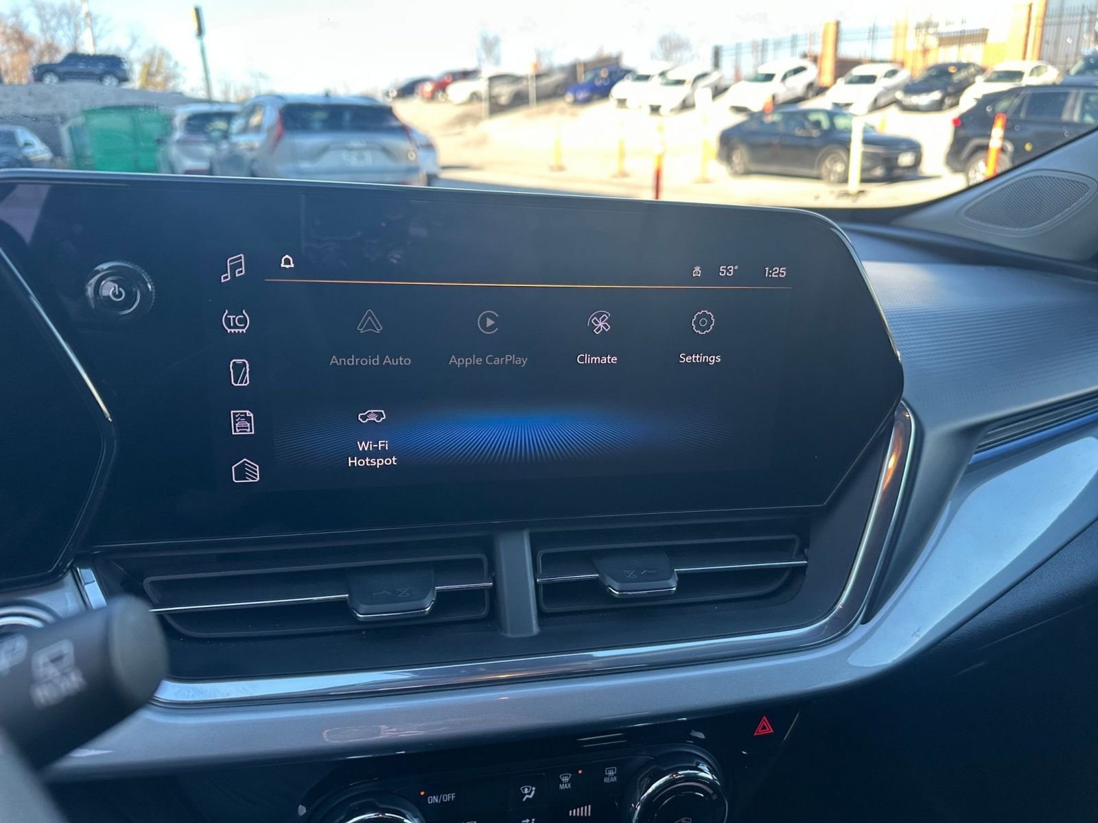 Thumbnail: 2025 Chevrolet Trax - 21