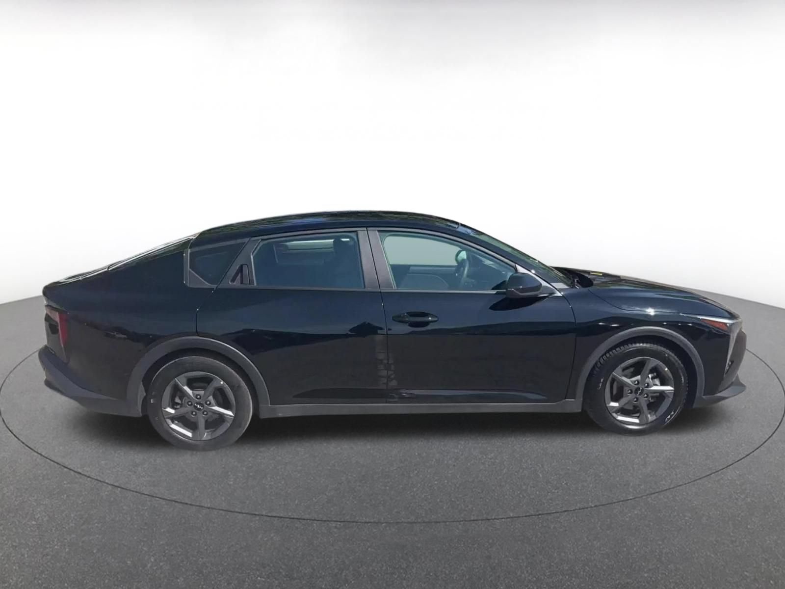 Thumbnail: 2025 Kia K4 - 16