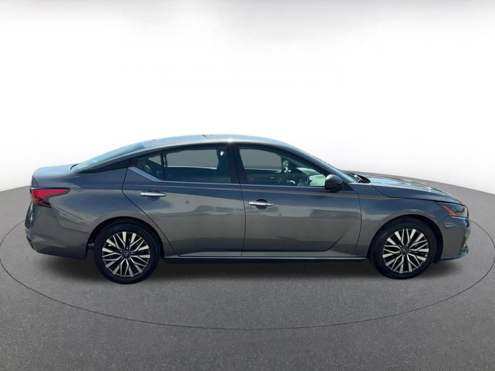 Thumbnail: 2025 Nissan Altima - 16