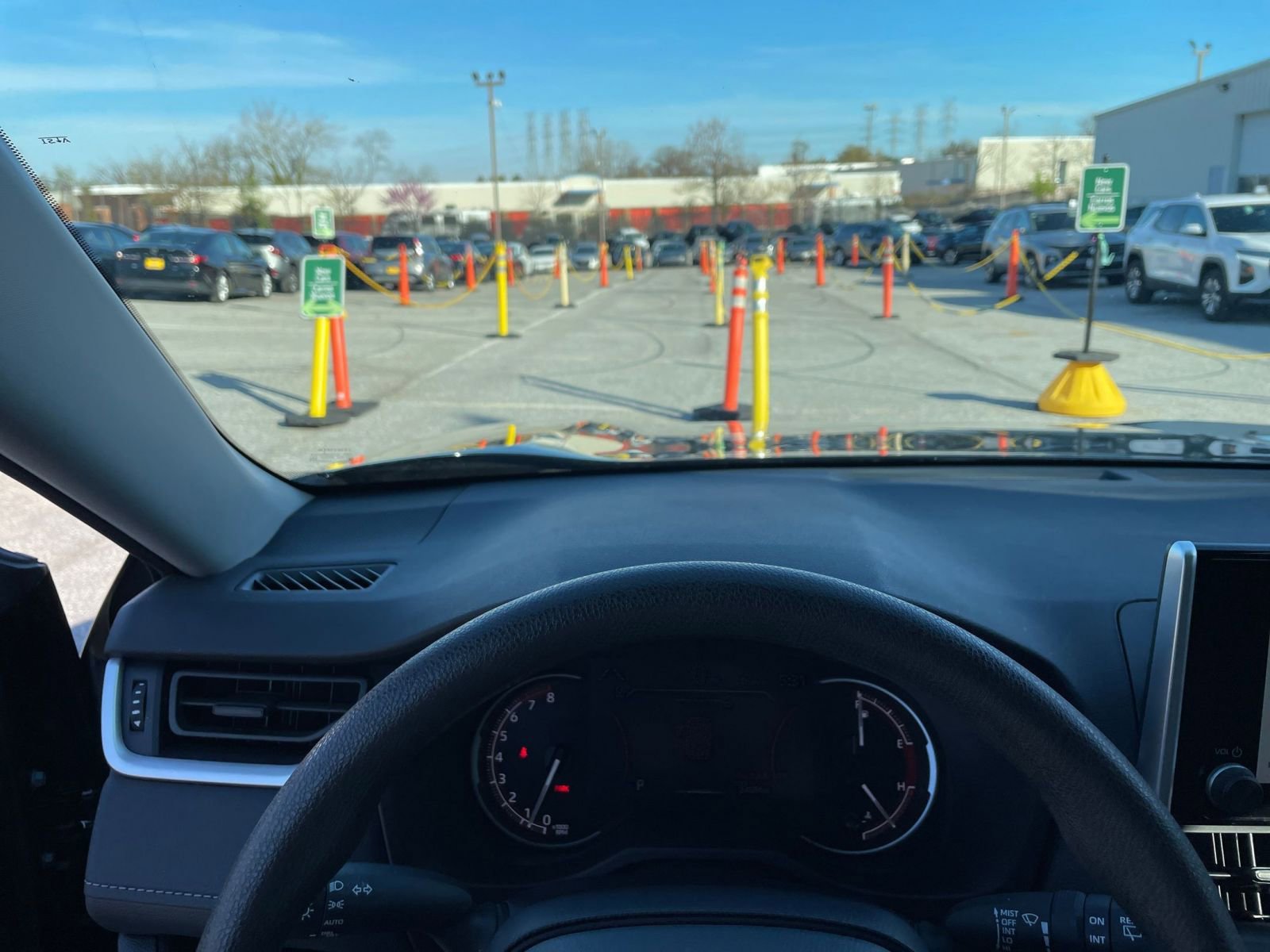 Thumbnail: 2025 Toyota RAV4 - 29