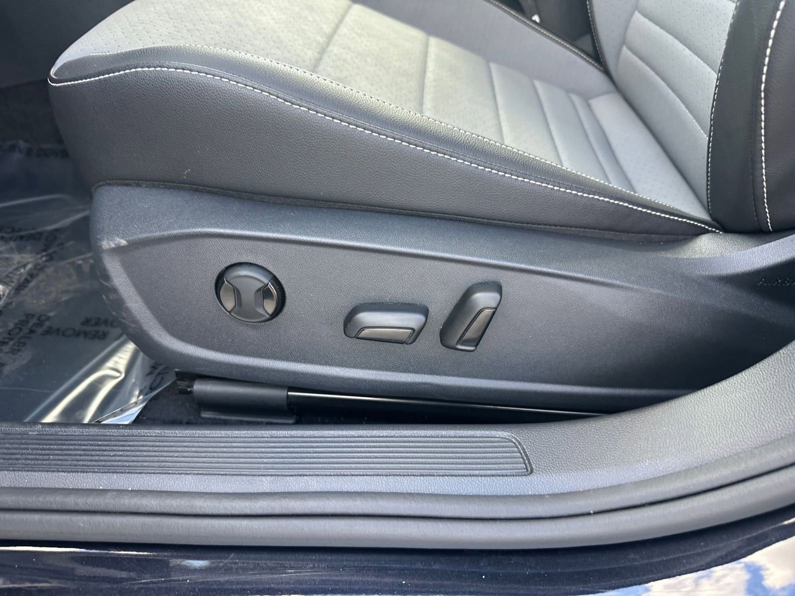 Thumbnail: 2025 Volkswagen Jetta - 23