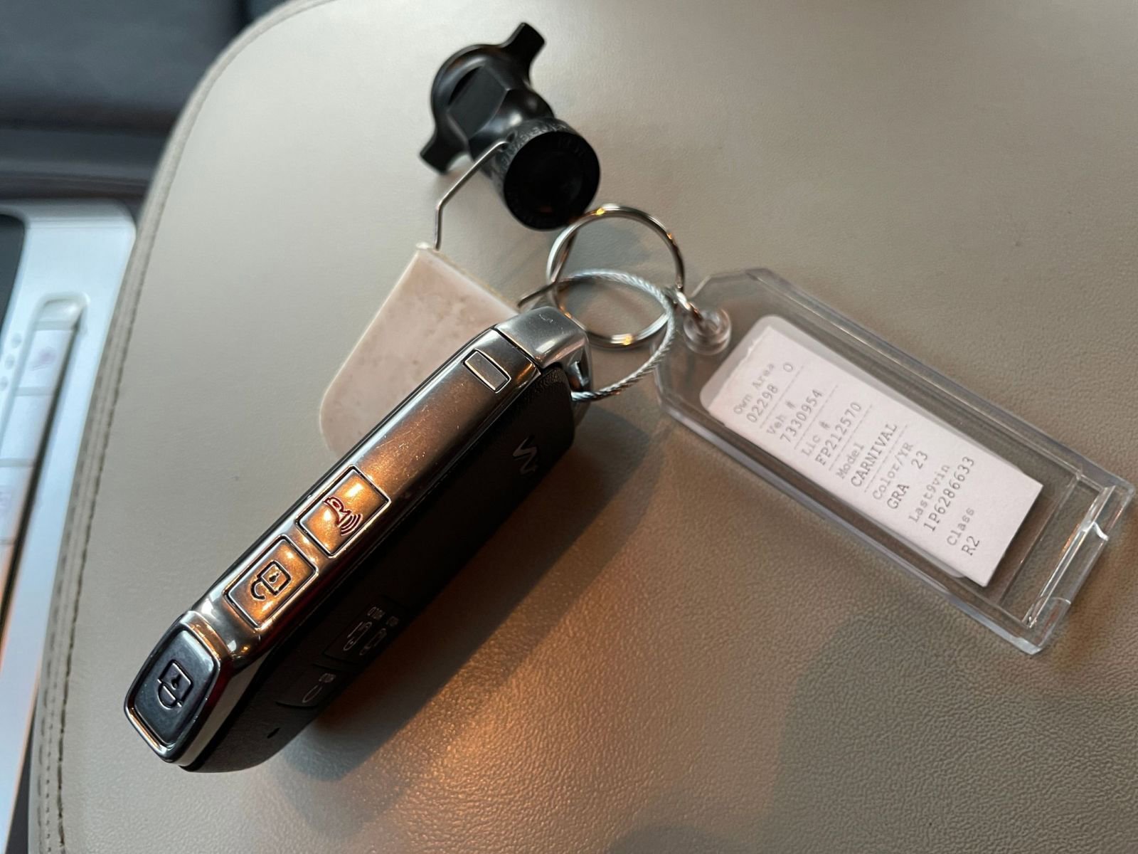 Thumbnail: 2023 Kia Carnival - 23