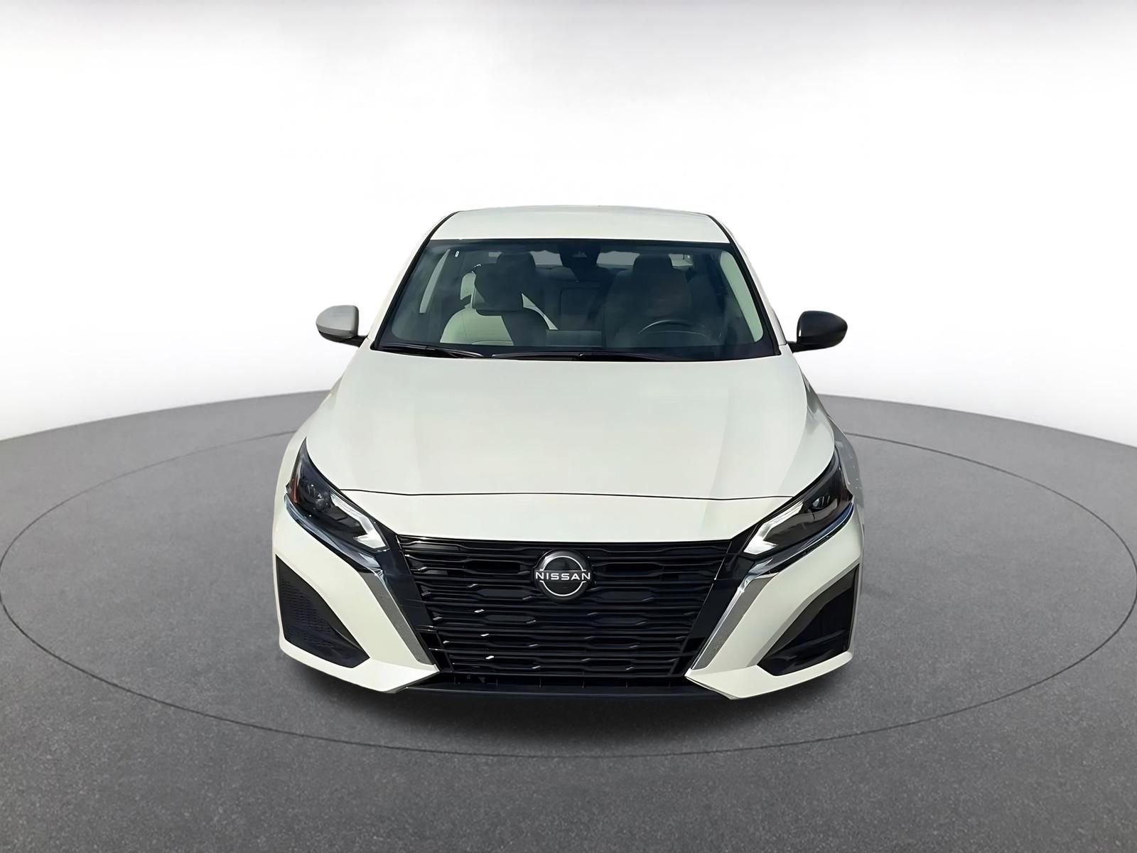 Thumbnail: 2025 Nissan Altima - 4