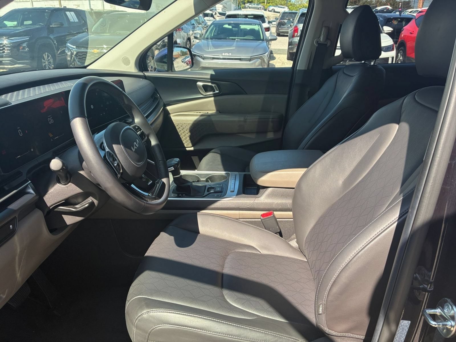 Thumbnail: 2026 Kia Carnival - 21
