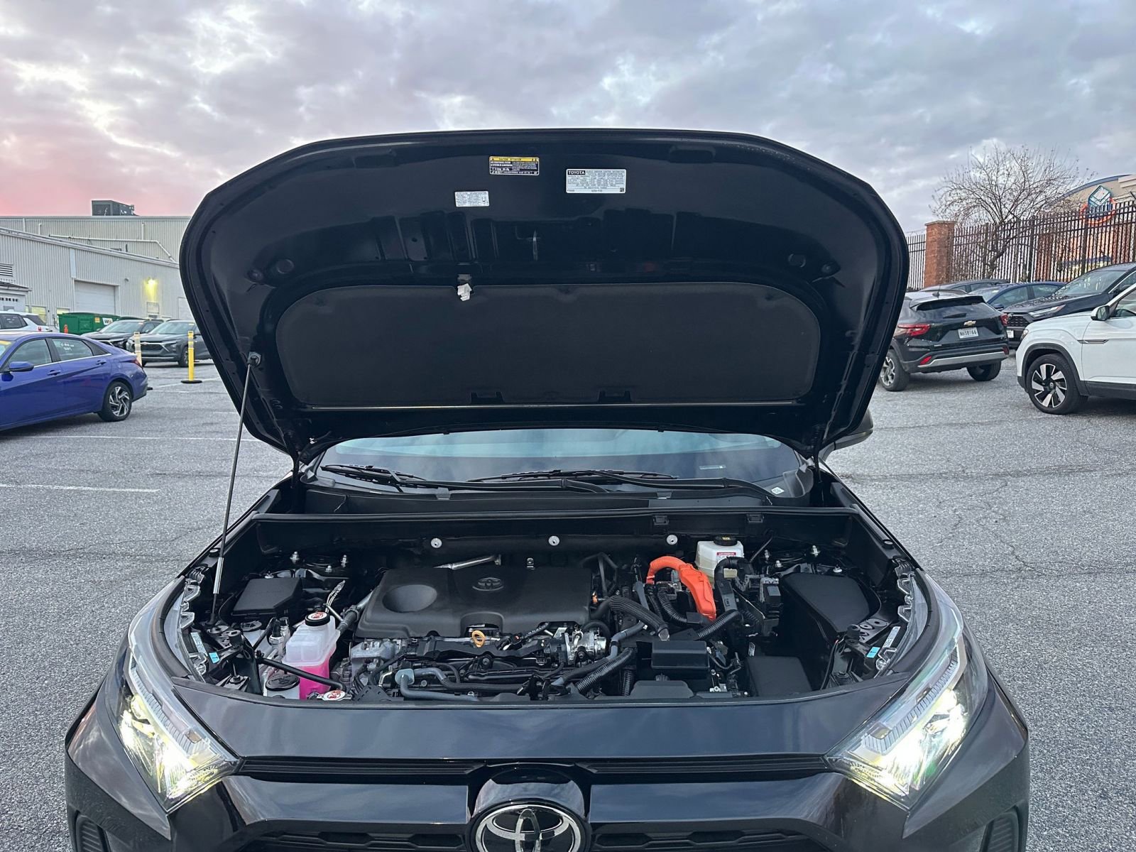 Thumbnail: 2025 Toyota RAV4 - 31