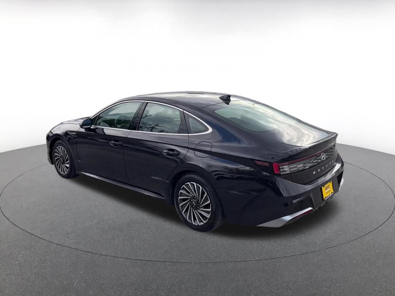 Thumbnail: 2025 Hyundai Sonata - 10