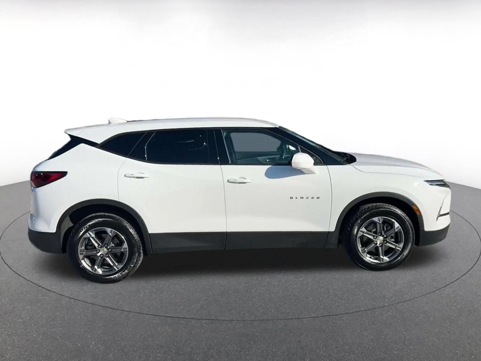 Thumbnail: 2026 Chevrolet Blazer - 15