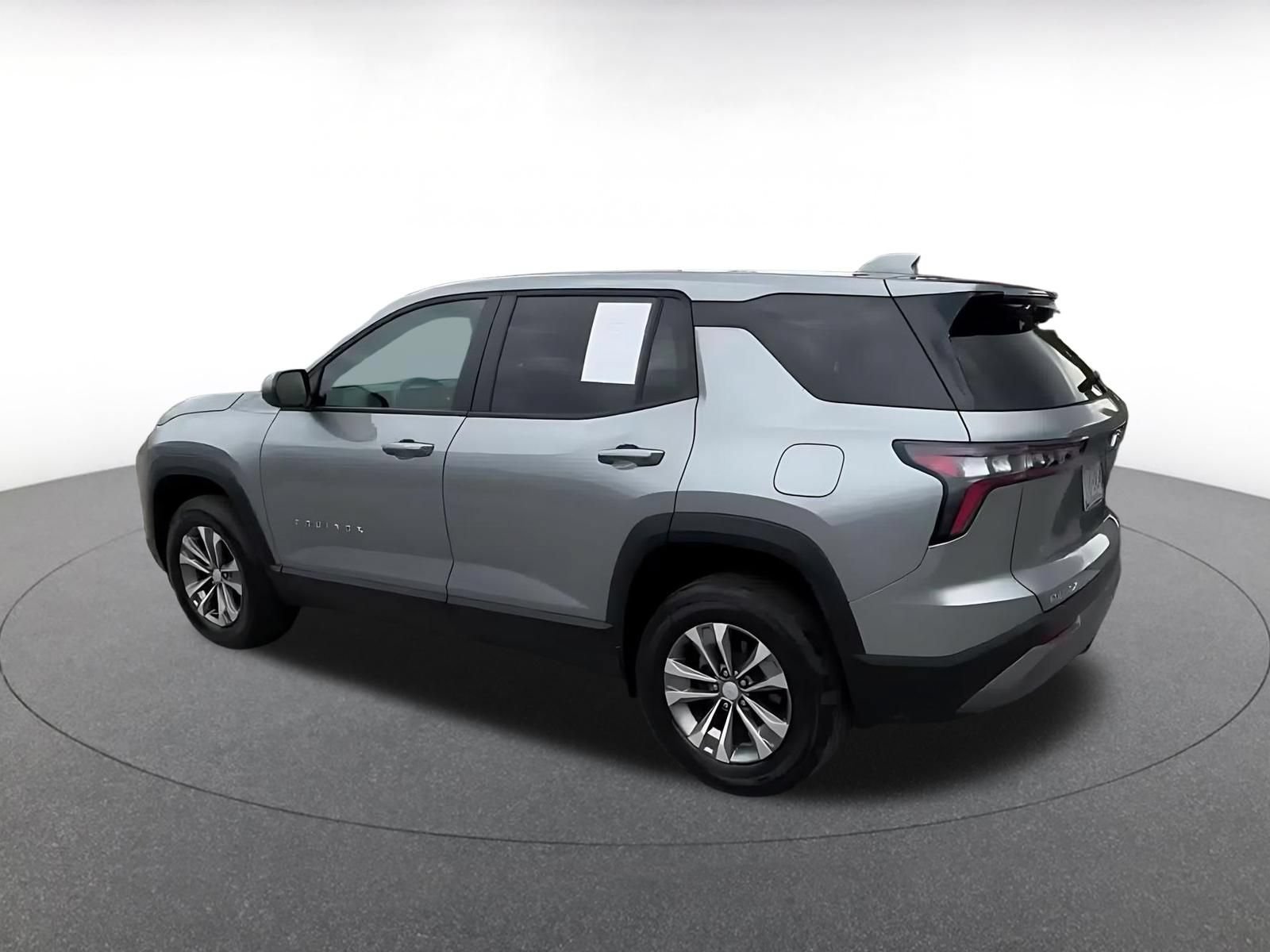 Thumbnail: 2025 Chevrolet Equinox - 10