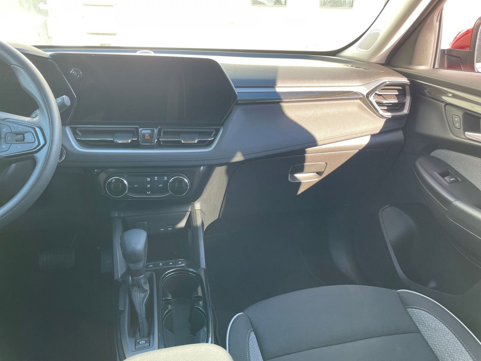 Thumbnail: 2025 Chevrolet TrailBlazer - 33