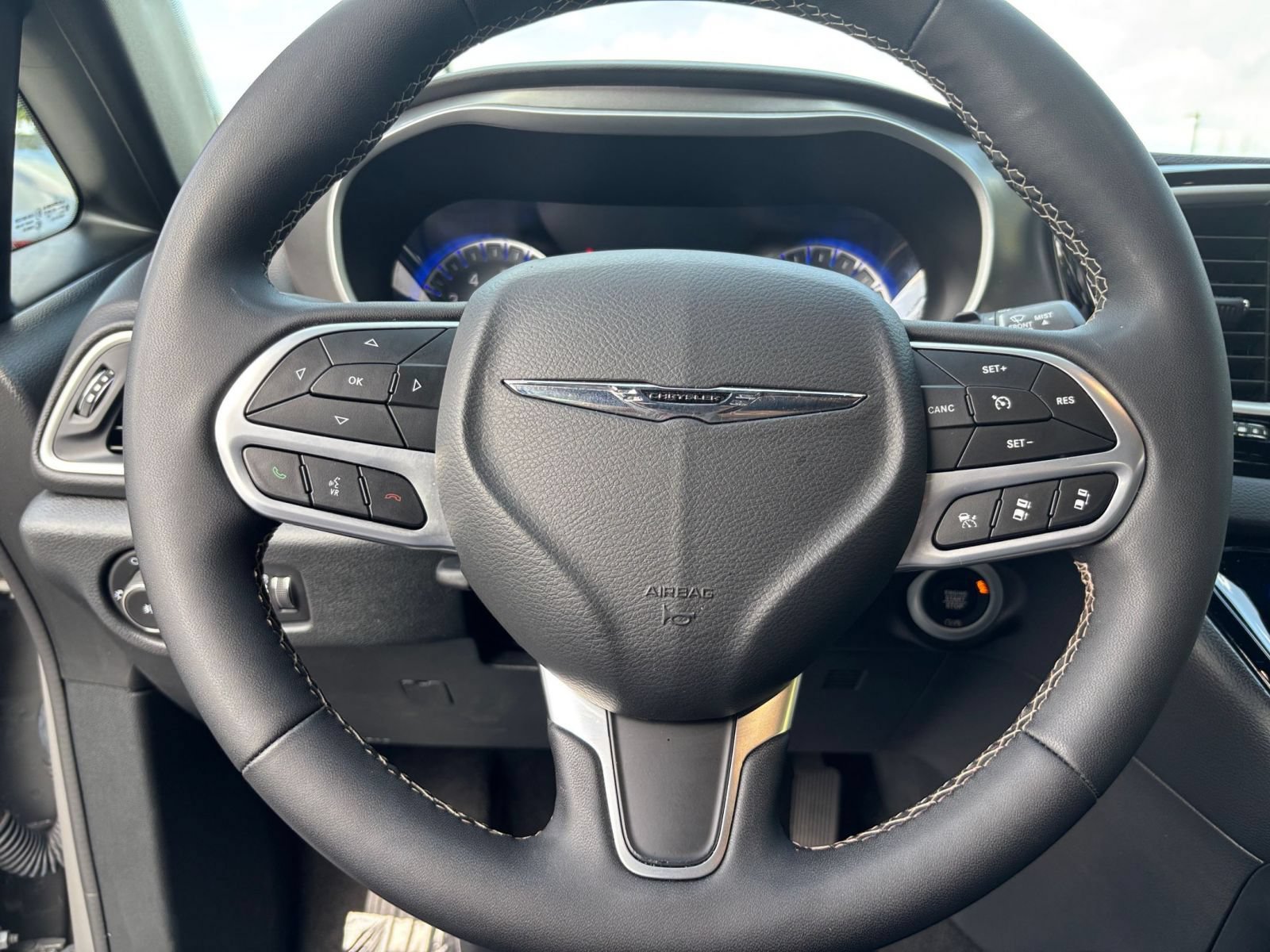 Thumbnail: 2025 Chrysler Pacifica - 29