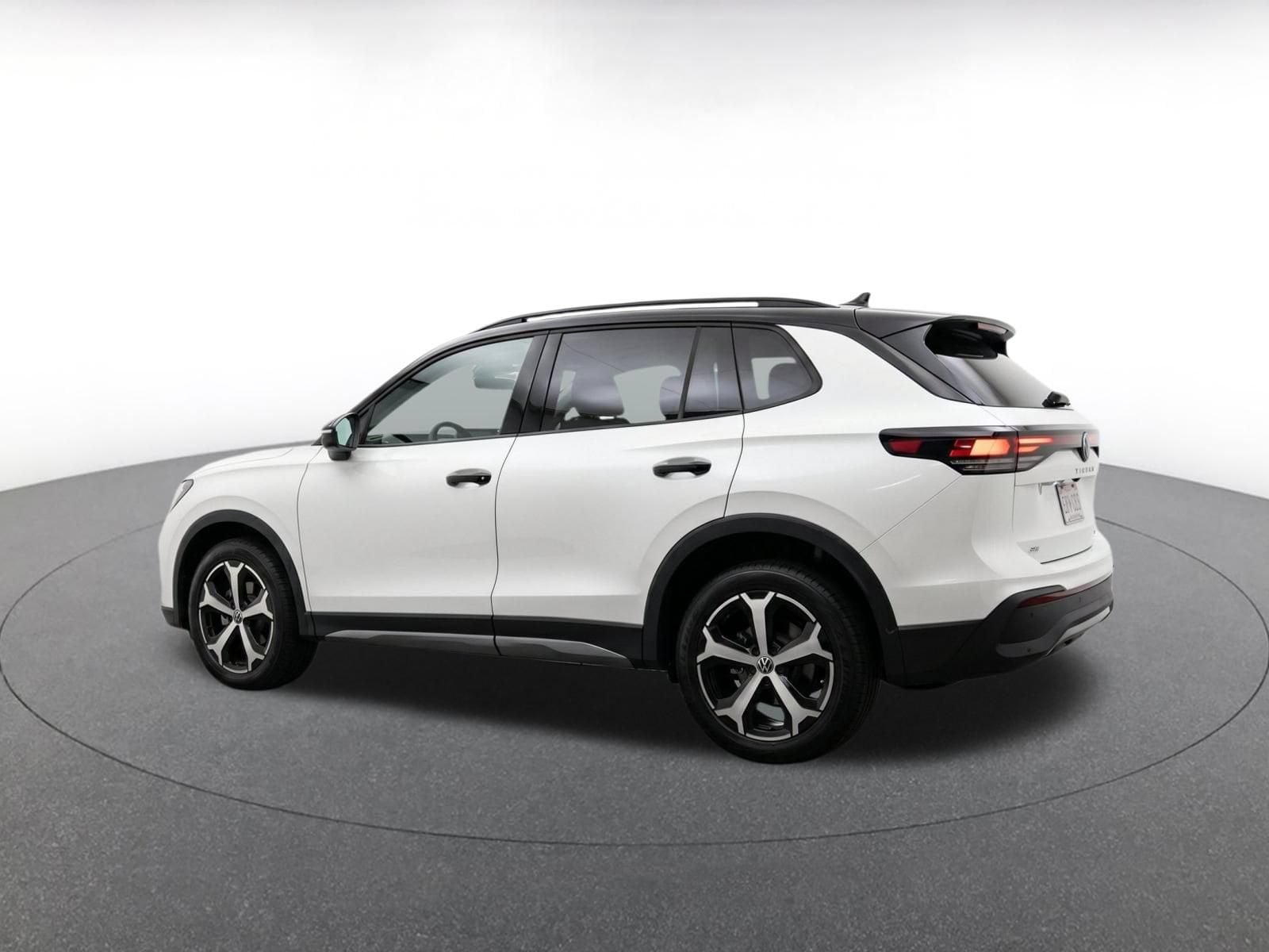 Thumbnail: 2026 Volkswagen Tiguan - 6