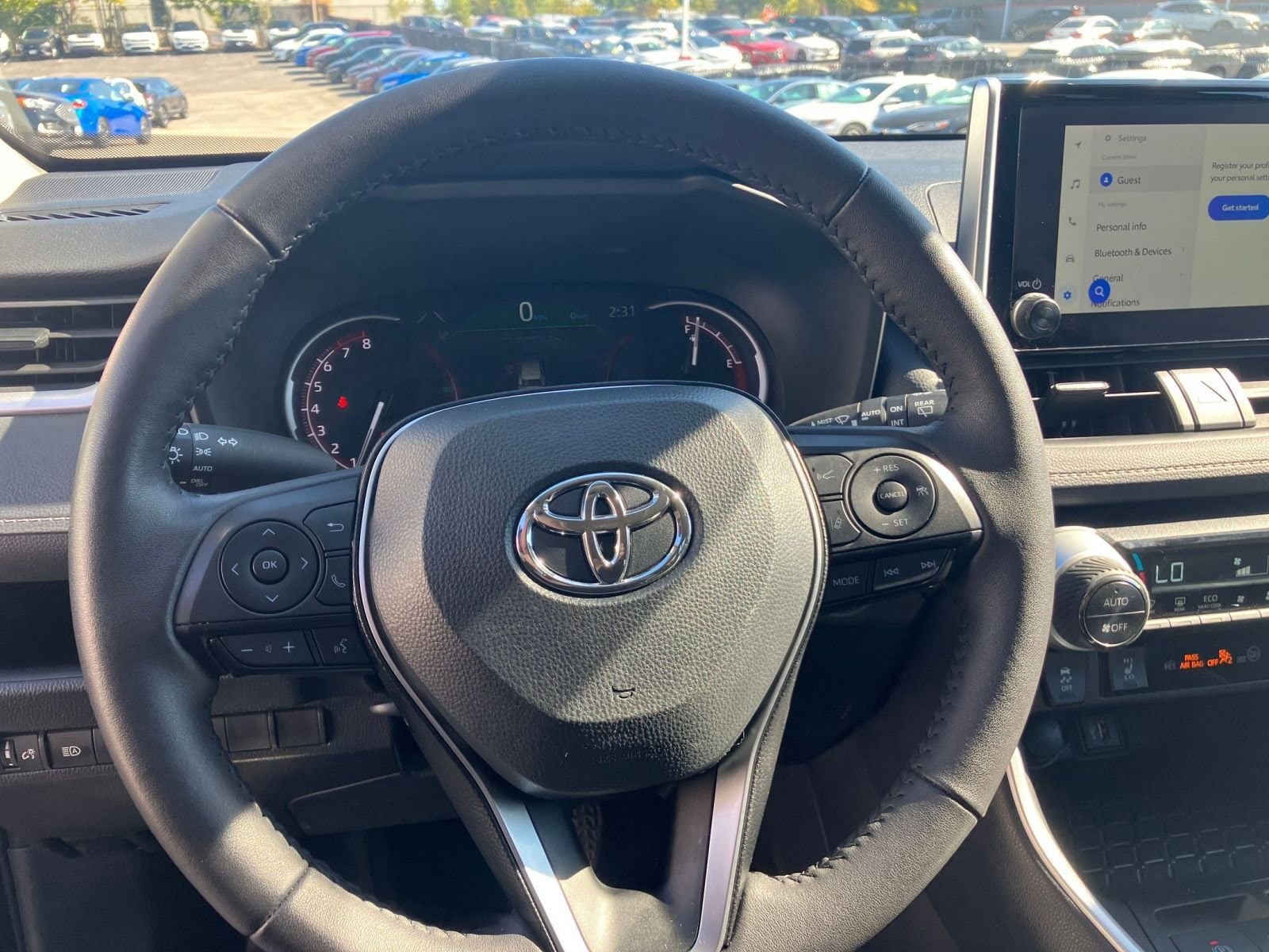 Thumbnail: 2025 Toyota RAV4 - 28