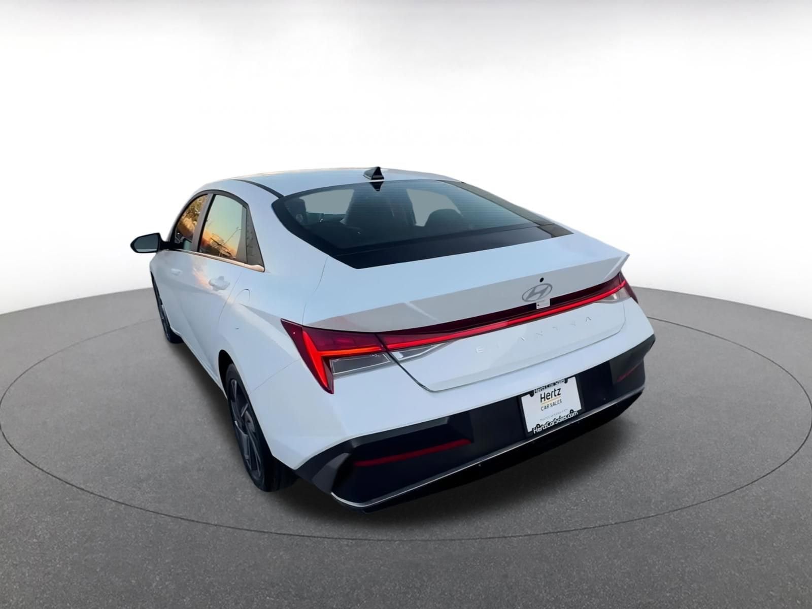 Thumbnail: 2025 Hyundai Elantra - 11