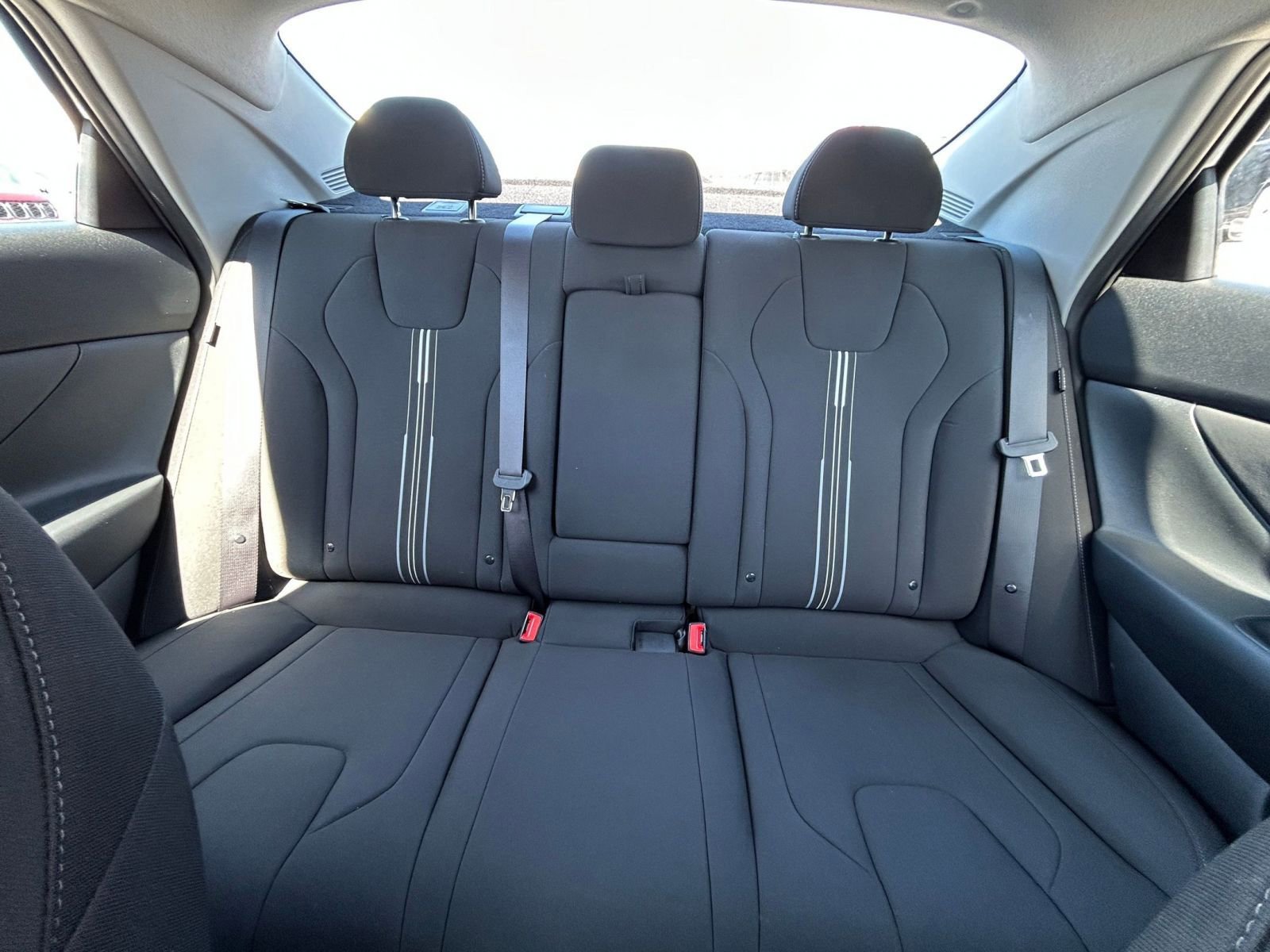 Thumbnail: 2025 Hyundai Elantra - 33