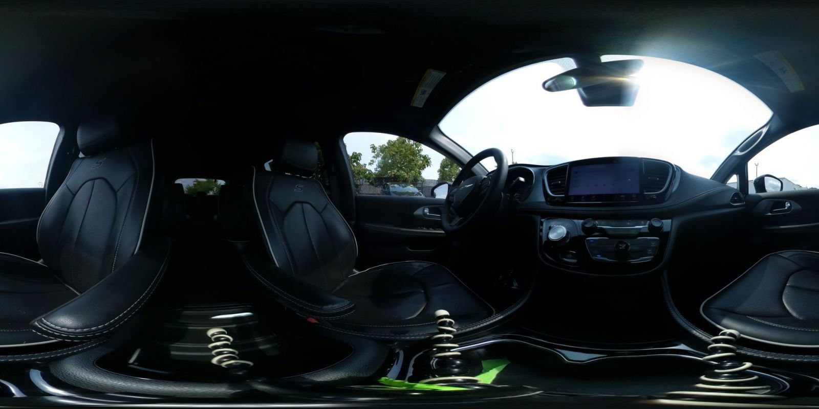 Thumbnail: 2025 Chrysler Pacifica - 33