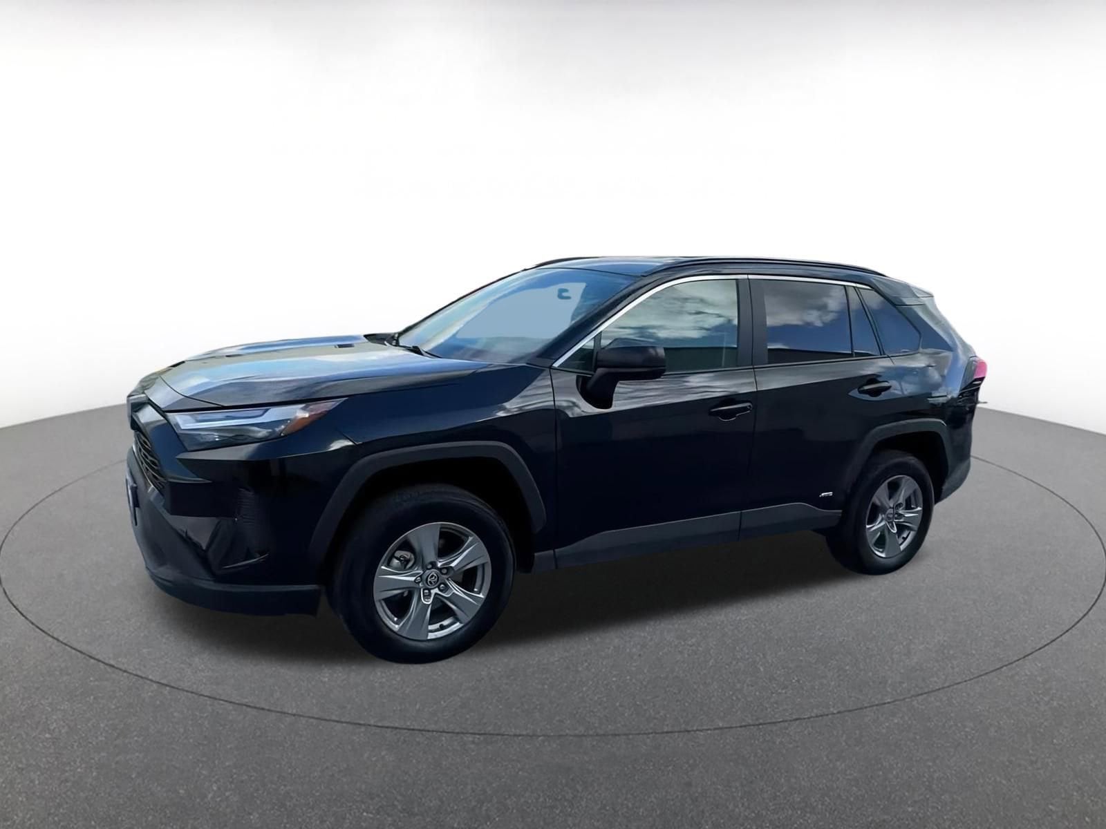 Thumbnail: 2025 Toyota RAV4 - 7