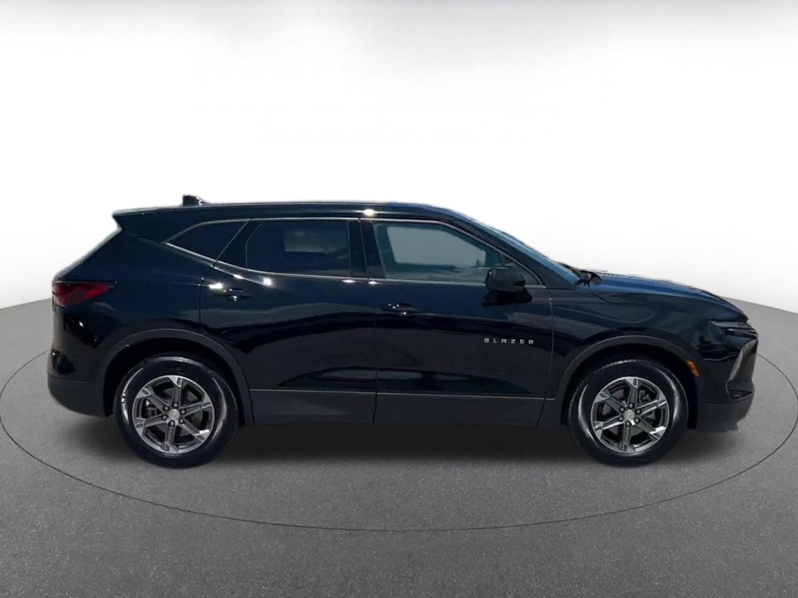 Thumbnail: 2025 Chevrolet Blazer - 16