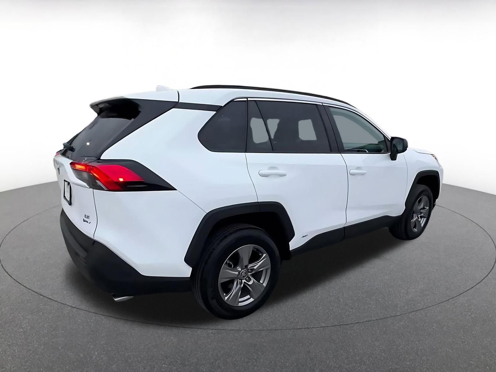 Thumbnail: 2025 Toyota RAV4 - 15