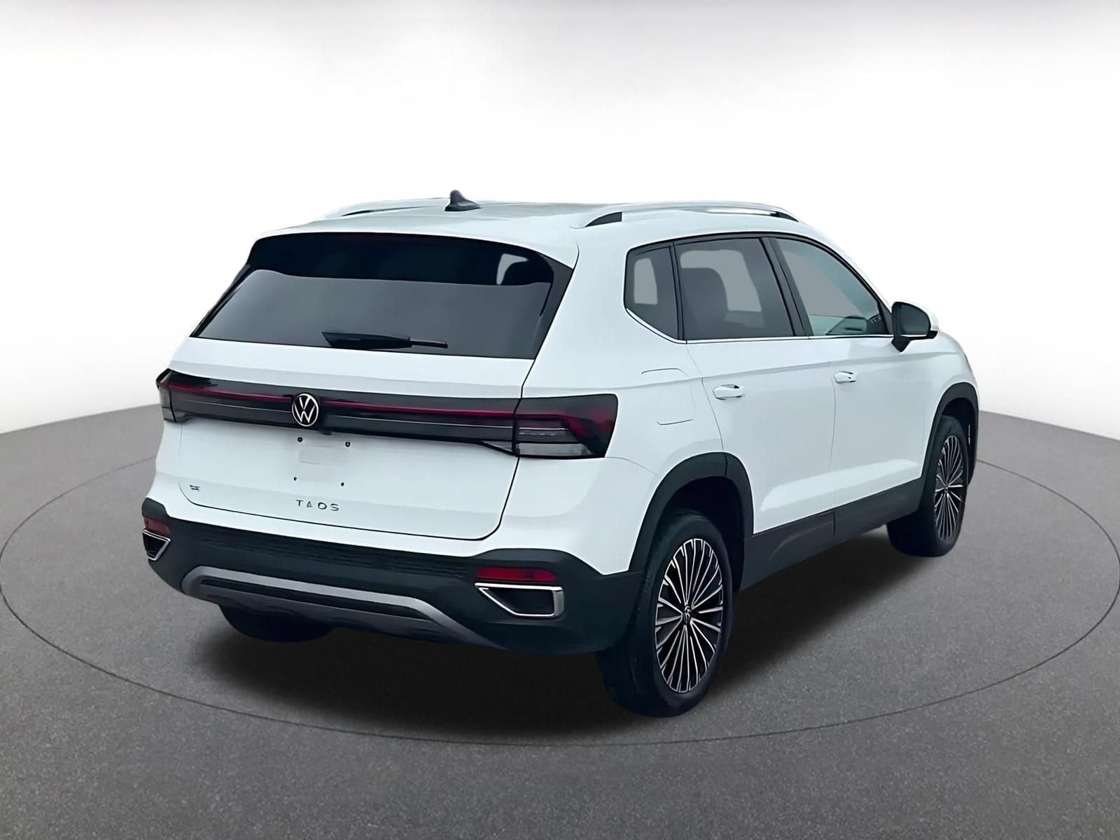 Thumbnail: 2026 Volkswagen Taos - 14