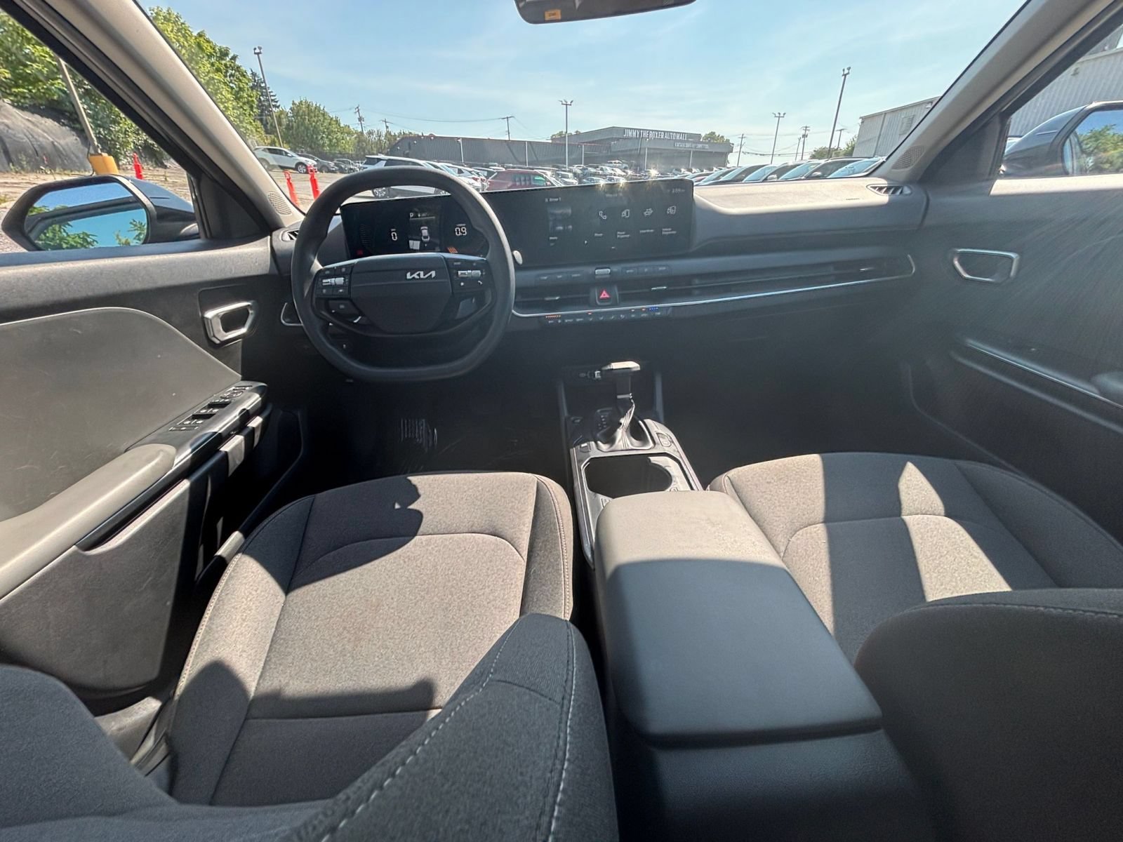 Thumbnail: 2025 Kia K4 - 28
