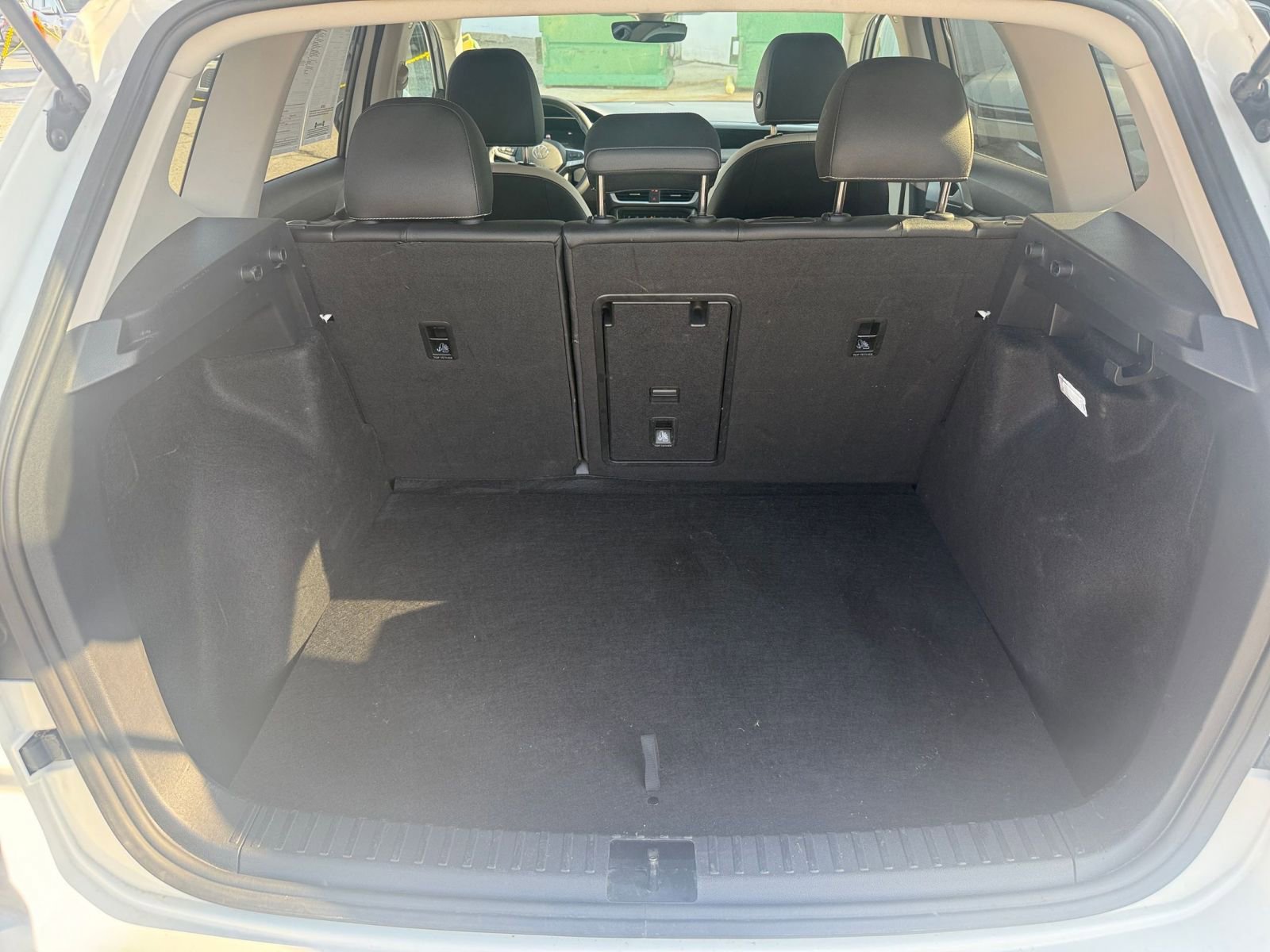 Thumbnail: 2025 Volkswagen Taos - 32