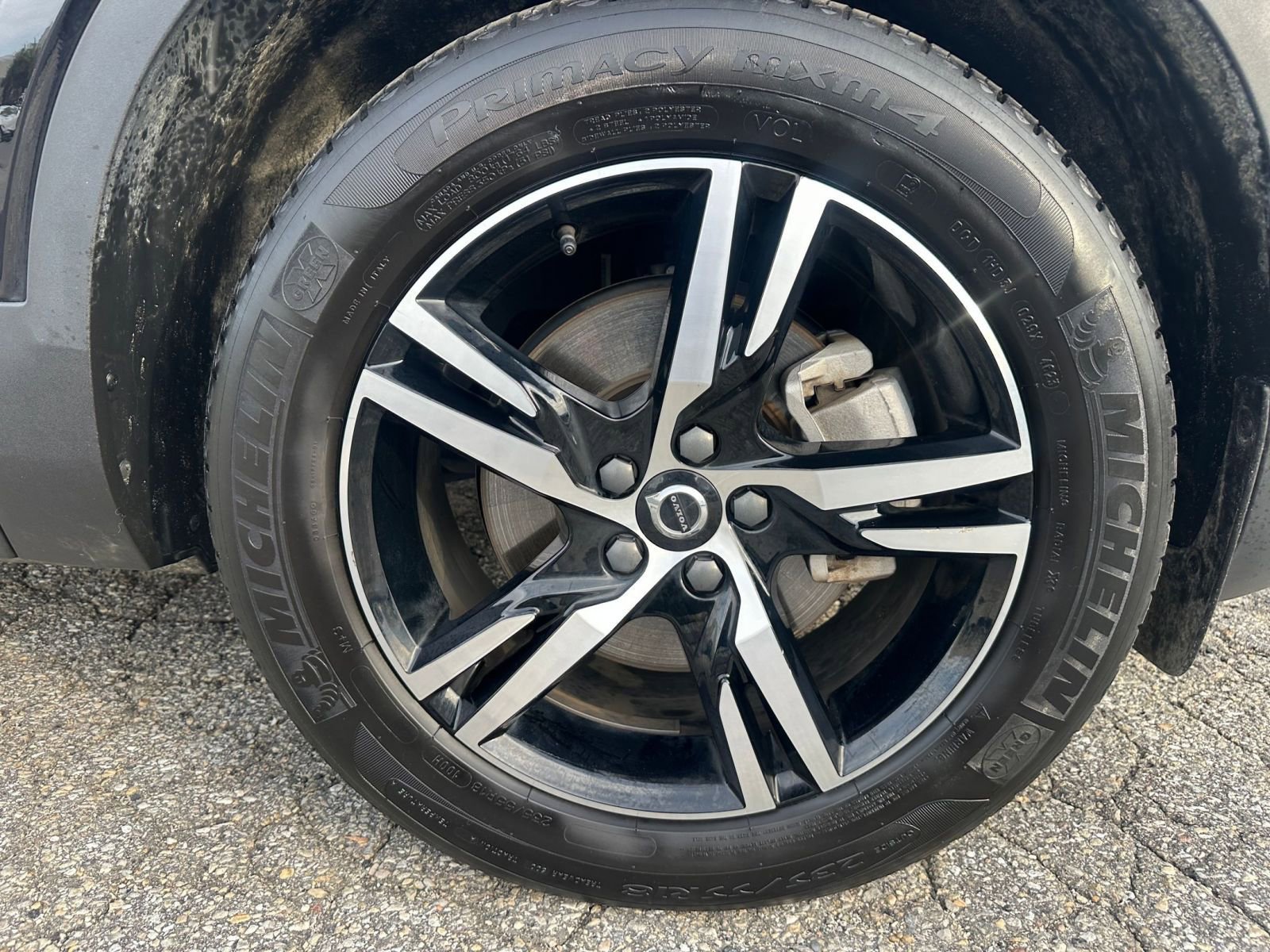 Thumbnail: 2024 Volvo XC40 - 30