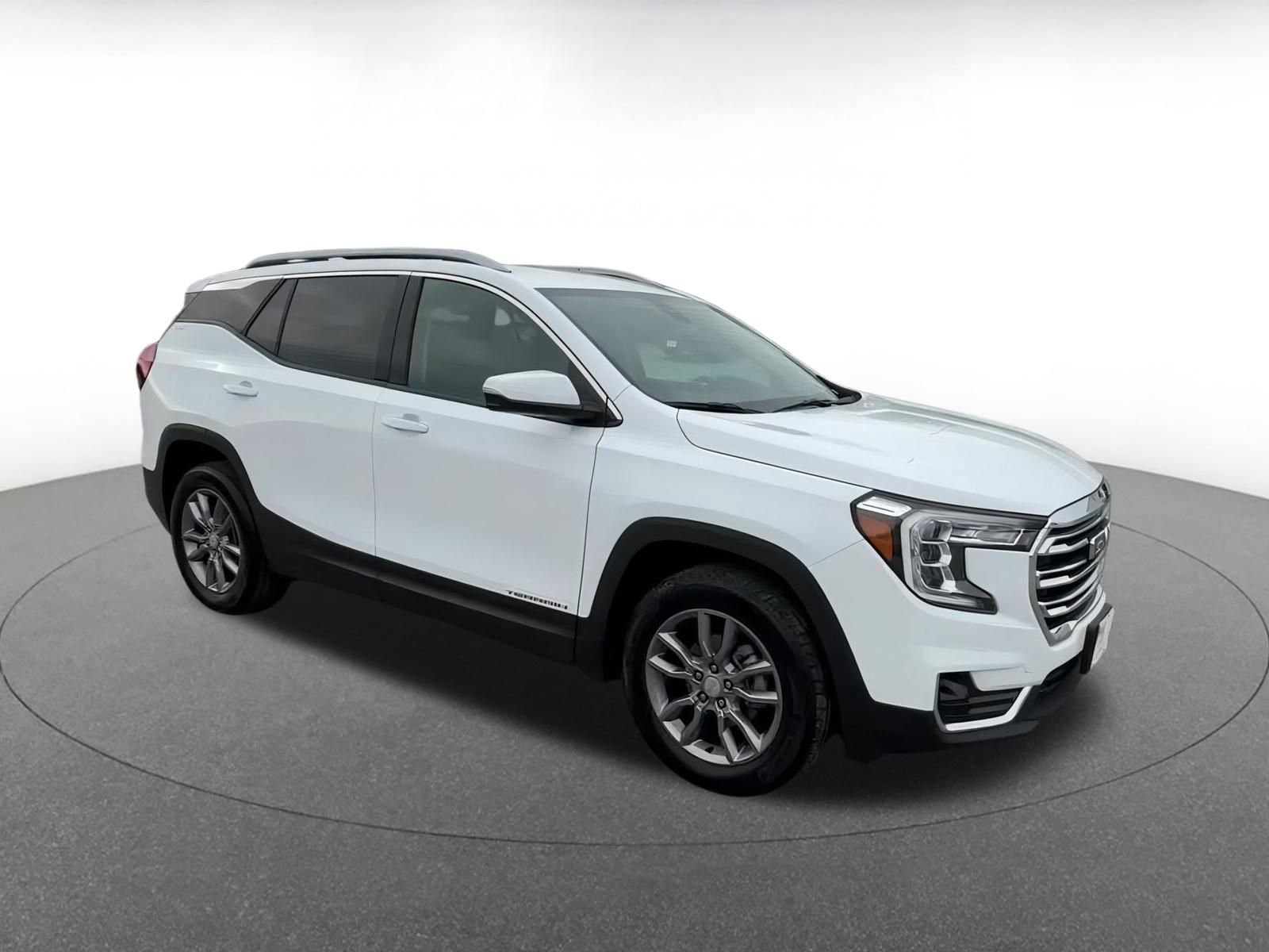 2024 GMC Terrain SLT 2