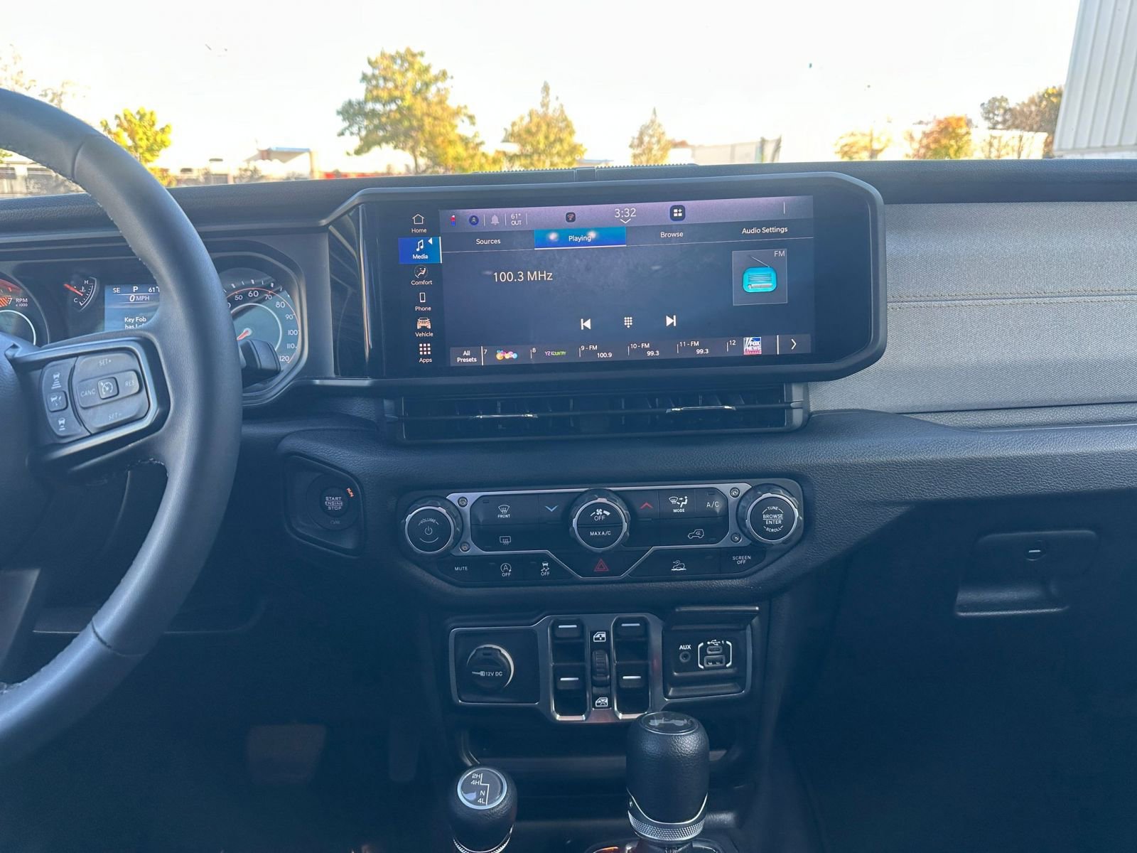 Thumbnail: 2025 Jeep Wrangler - 18