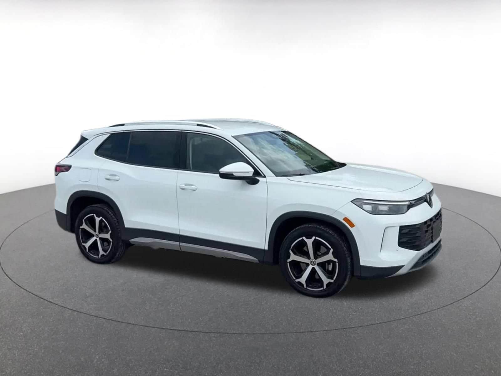 Thumbnail: 2026 Volkswagen Tiguan - 2