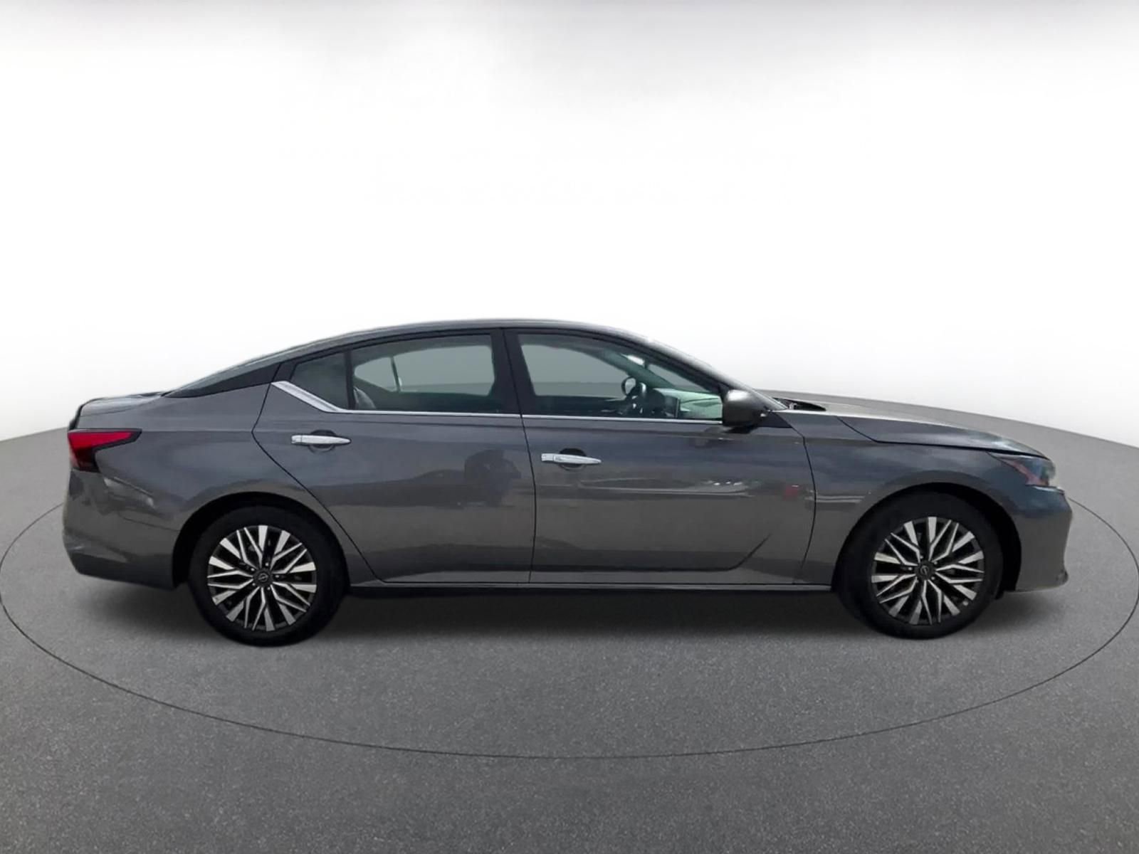 Thumbnail: 2025 Nissan Altima - 16