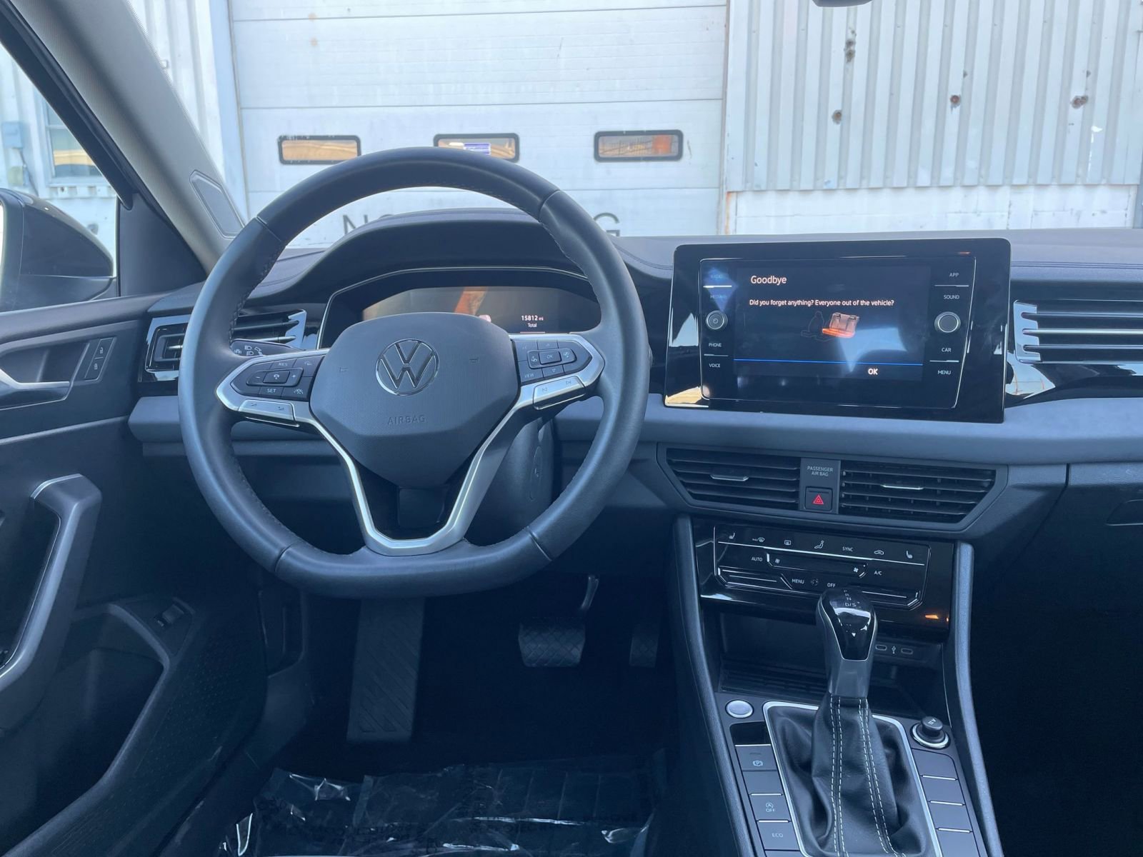 Thumbnail: 2025 Volkswagen Jetta - 34