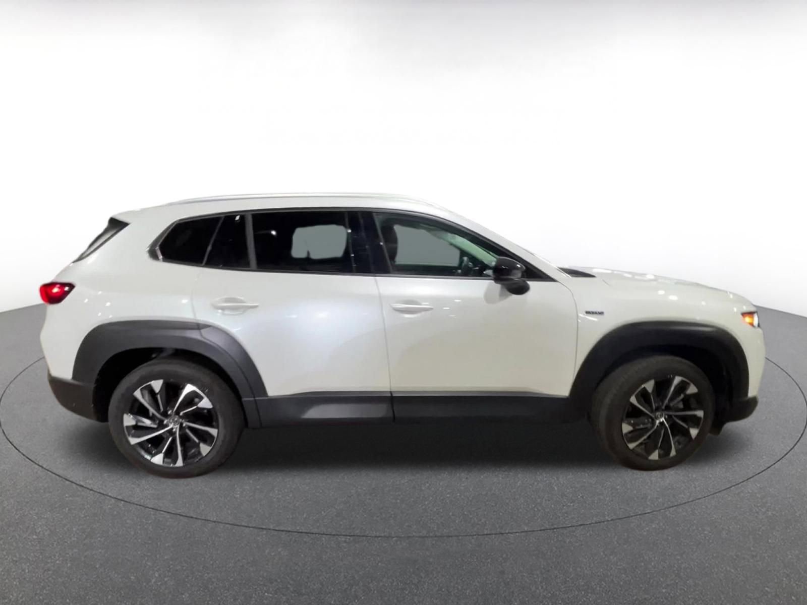 Thumbnail: 2025 Mazda CX-50 - 16
