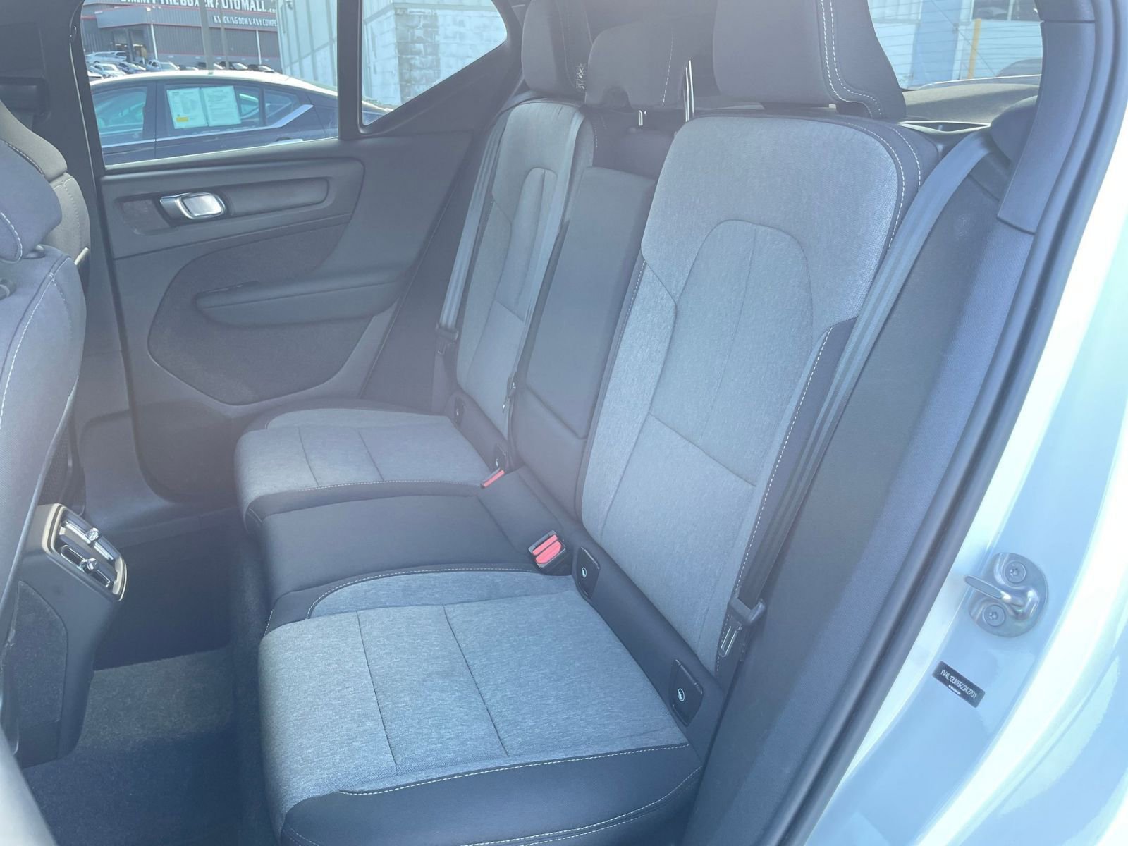 Thumbnail: 2024 Volvo XC40 - 25