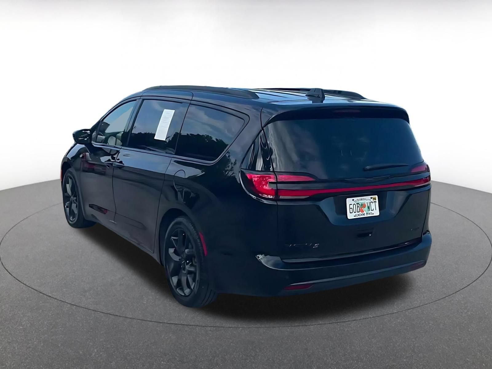 Thumbnail: 2025 Chrysler Pacifica - 9