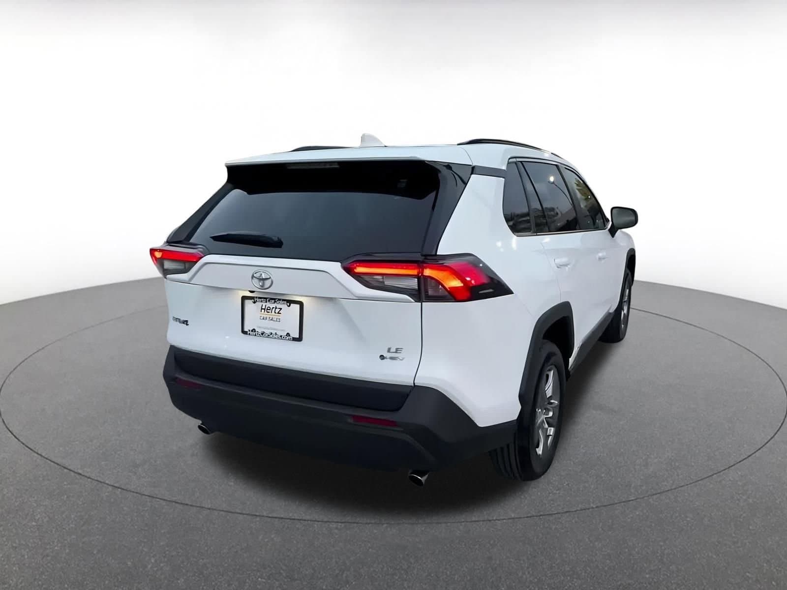 Thumbnail: 2025 Toyota RAV4 - 14