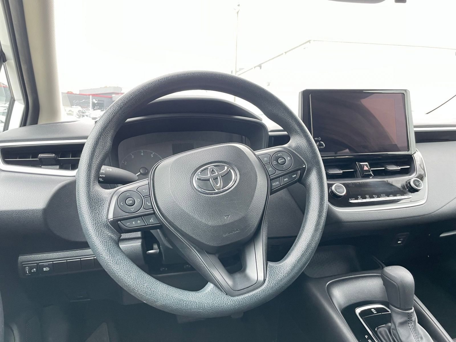 Thumbnail: 2024 Toyota Corolla - 32