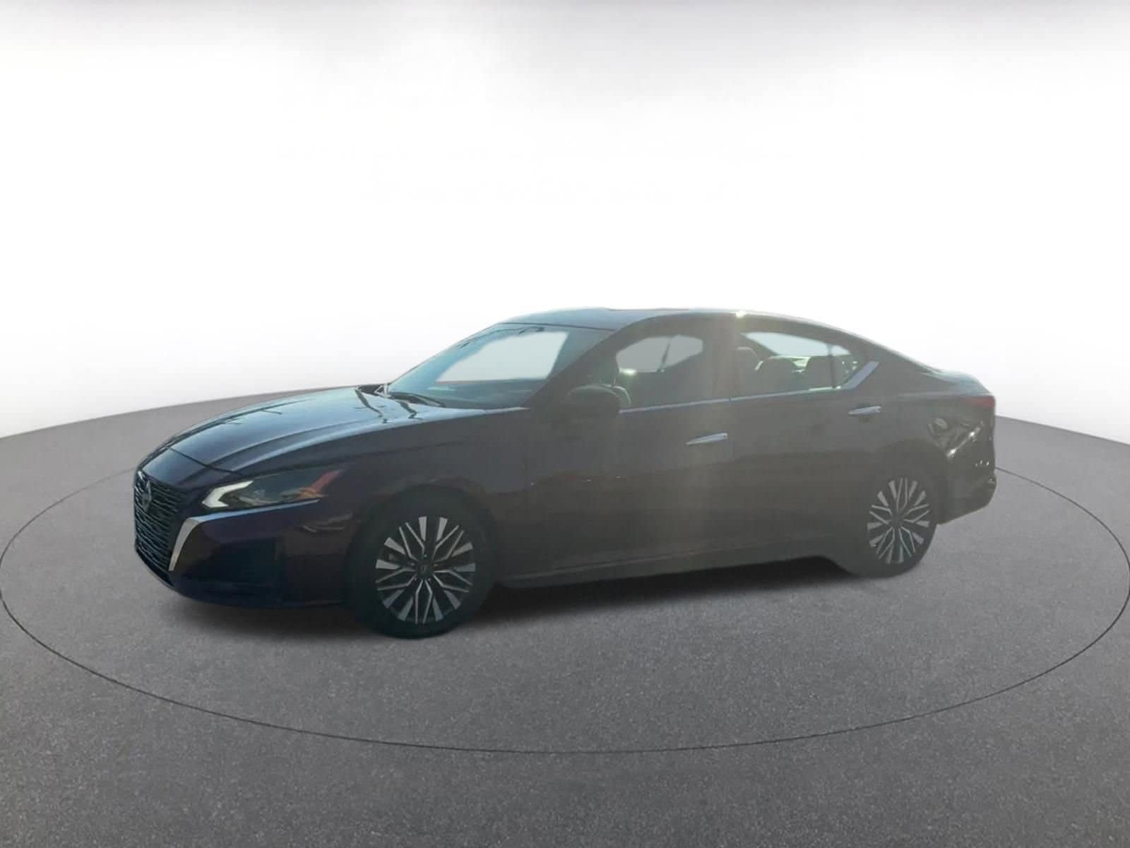 Thumbnail: 2025 Nissan Altima - 8