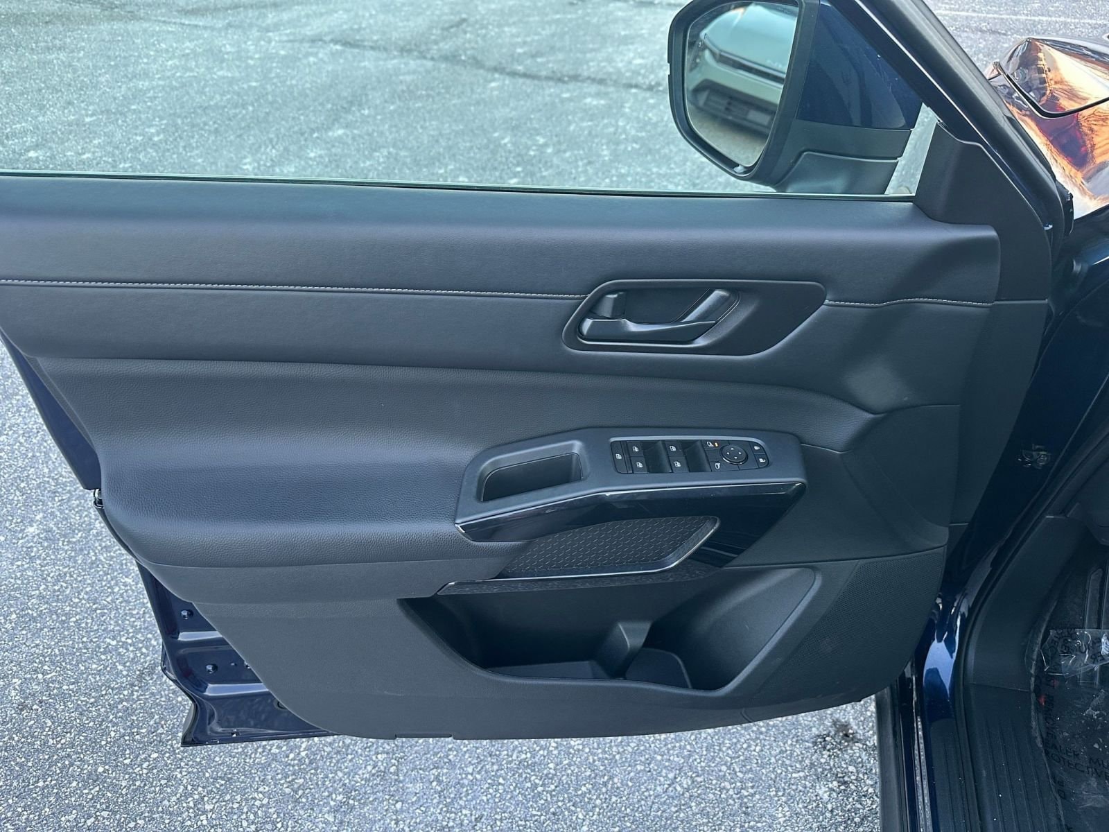 Thumbnail: 2025 Nissan Pathfinder - 20