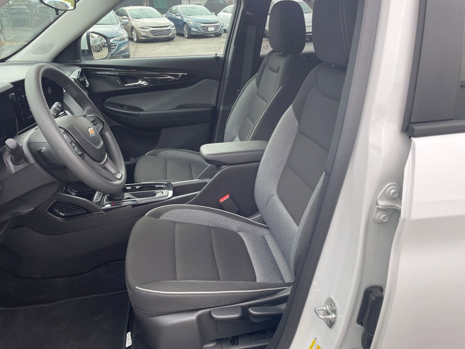 Thumbnail: 2025 Chevrolet TrailBlazer - 24