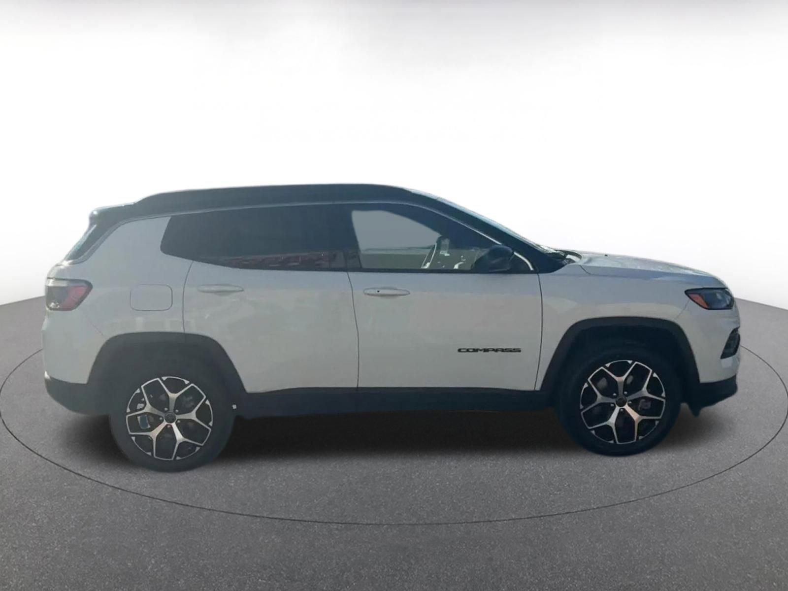 Thumbnail: 2025 Jeep Compass - 16
