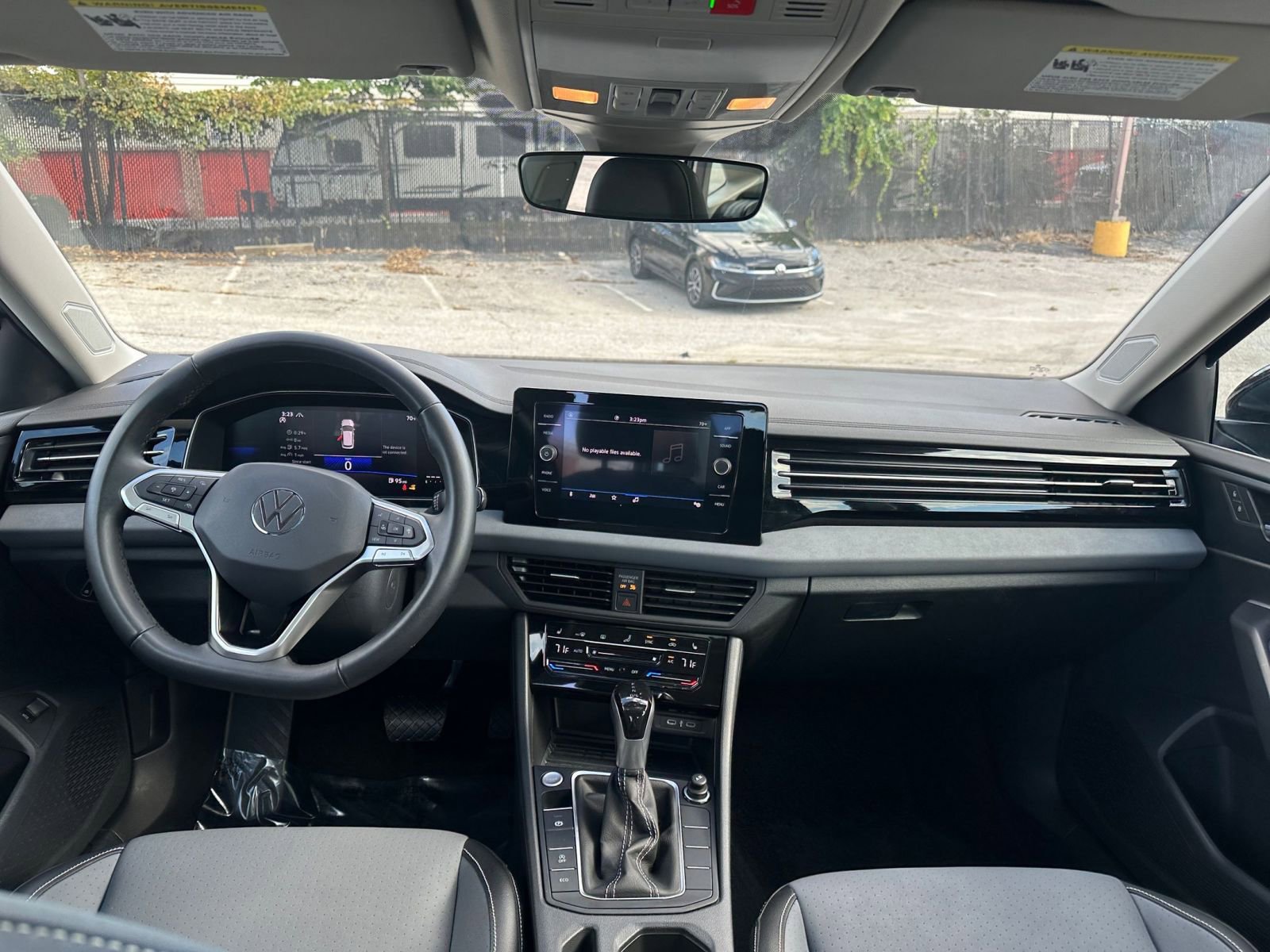 Thumbnail: 2025 Volkswagen Jetta - 32