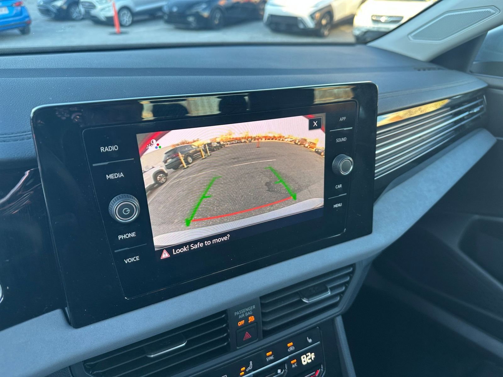 Thumbnail: 2025 Volkswagen Jetta - 17