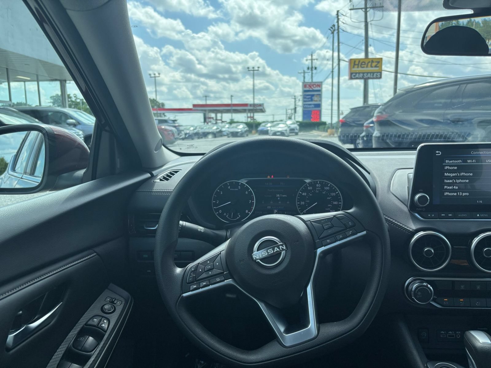 Thumbnail: 2025 Nissan Sentra - 32