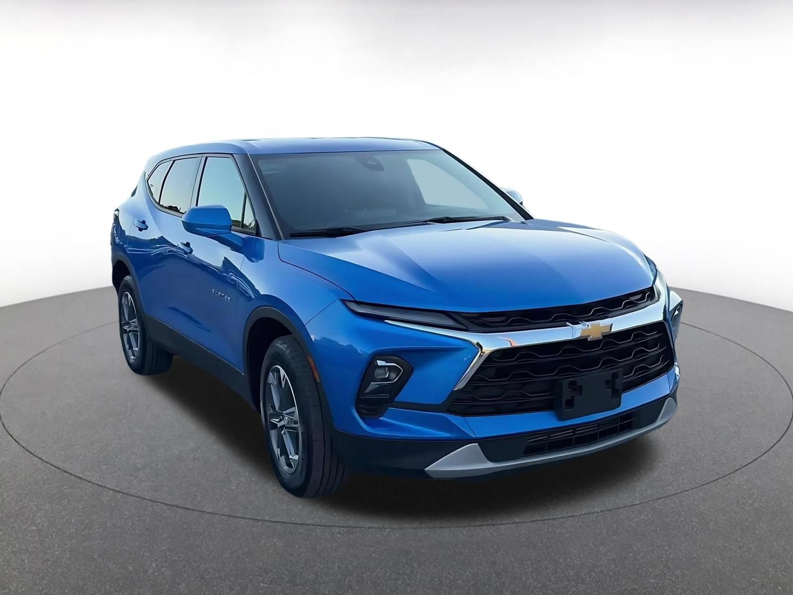 Thumbnail: 2026 Chevrolet Blazer - 3