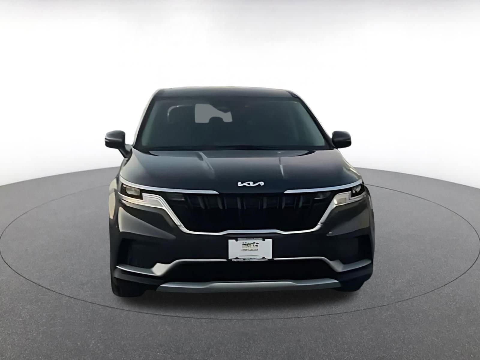 Thumbnail: 2023 Kia Carnival - 3