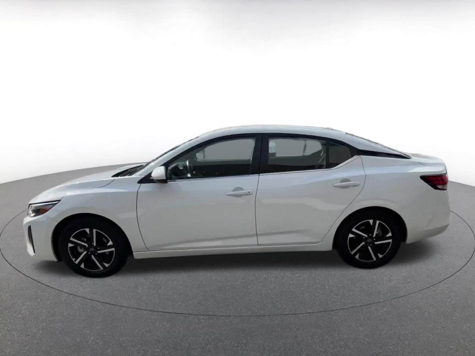 Thumbnail: 2025 Nissan Sentra - 9