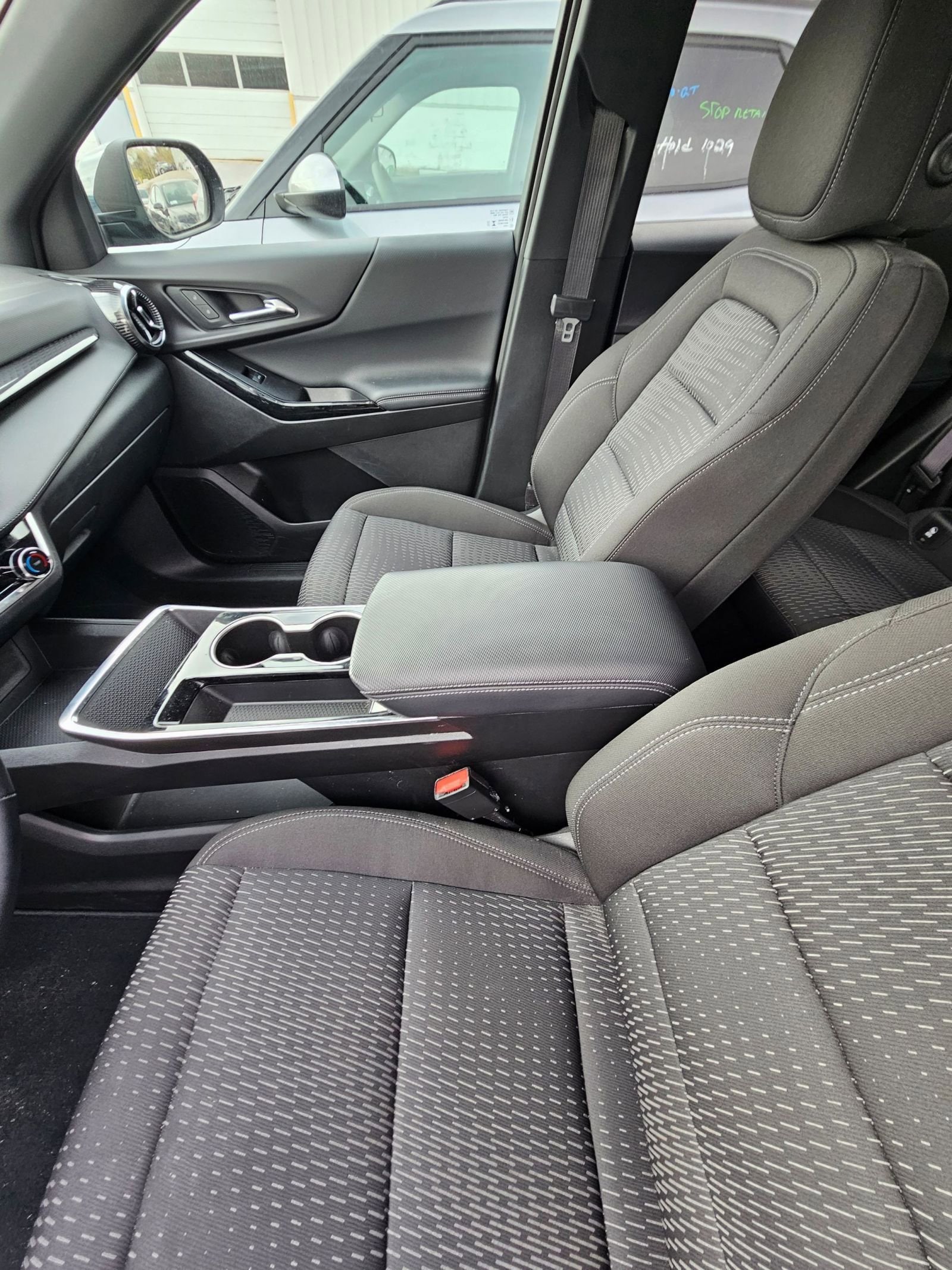 Thumbnail: 2025 Chevrolet Equinox - 8