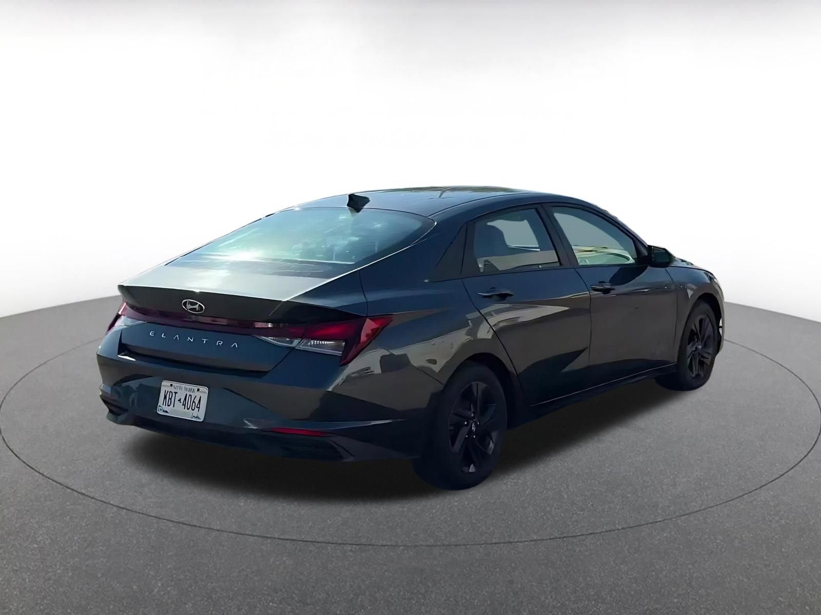 Thumbnail: 2023 Hyundai Elantra - 14